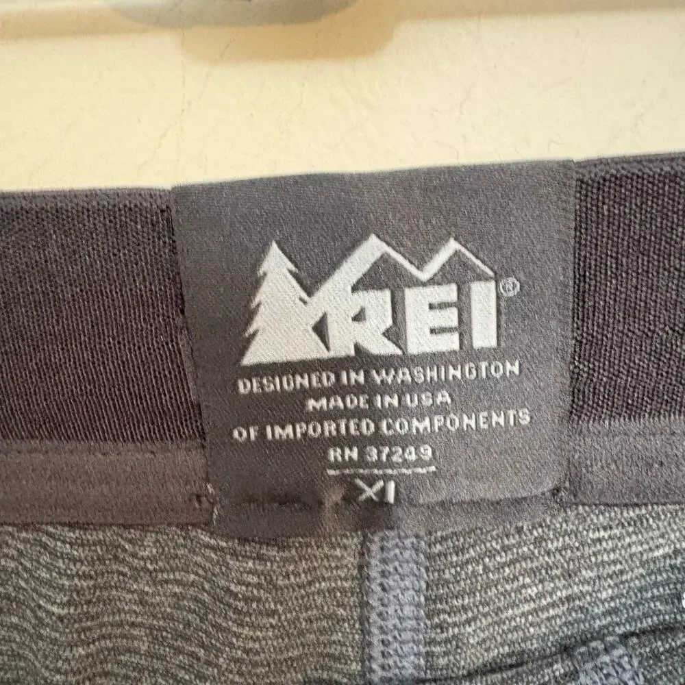 REI Base Layer Pants Mens XL Gray Stripe Thermal Bottoms Made in USA Stretch